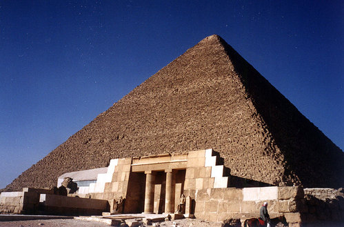Piramida_Cheopsa-1.jpg