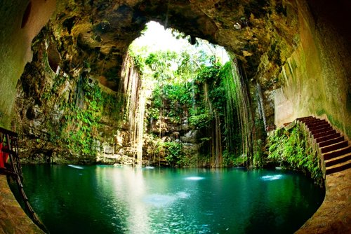 jpeg_36360_4Ik-Kil__Cenote,__Chichen__Itza__meksyk__Subbotina__Anna__Shutterstock.jpeg.jpg