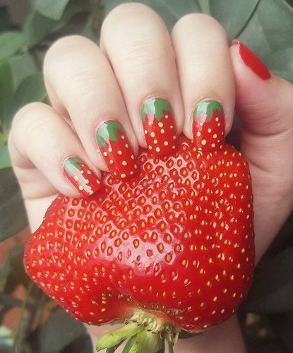fruit-manicure-owocowe-paznokcie-na-lato-fot-pellkartoffel94.png.jpg