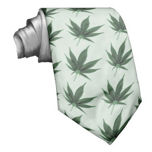 krawat_liscie_marihuany.jpeg